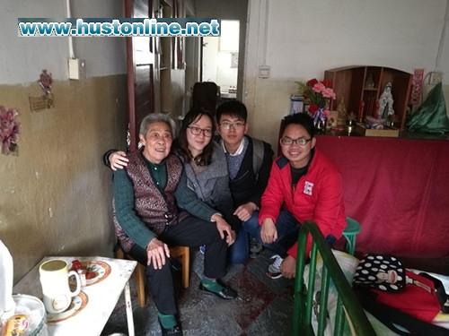关爱老人_副本.jpg